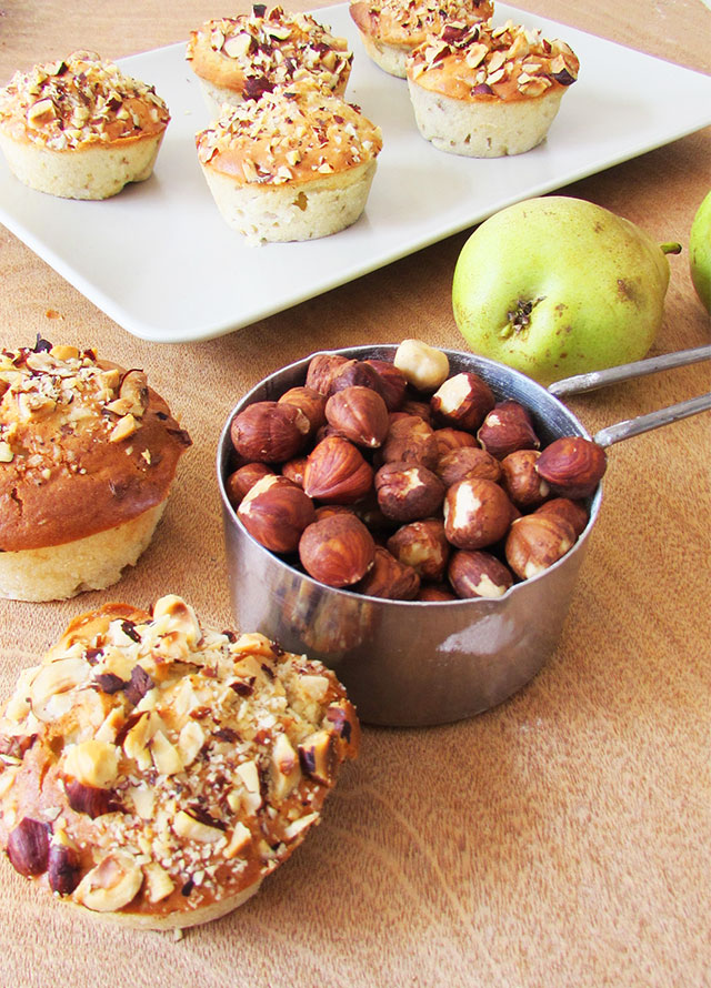 pear-and-hazelnut-muffines-3