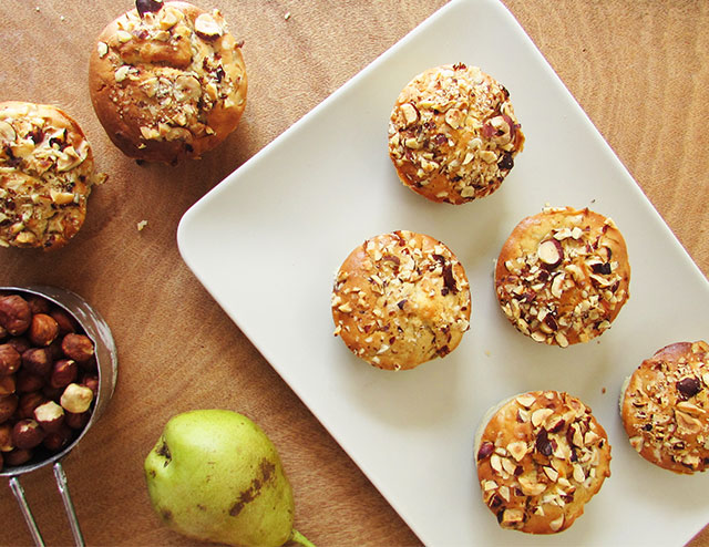 pear-and-hazelnut-muffines-5