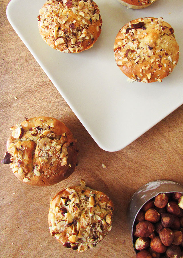 pear-and-hazelnut-muffines-6